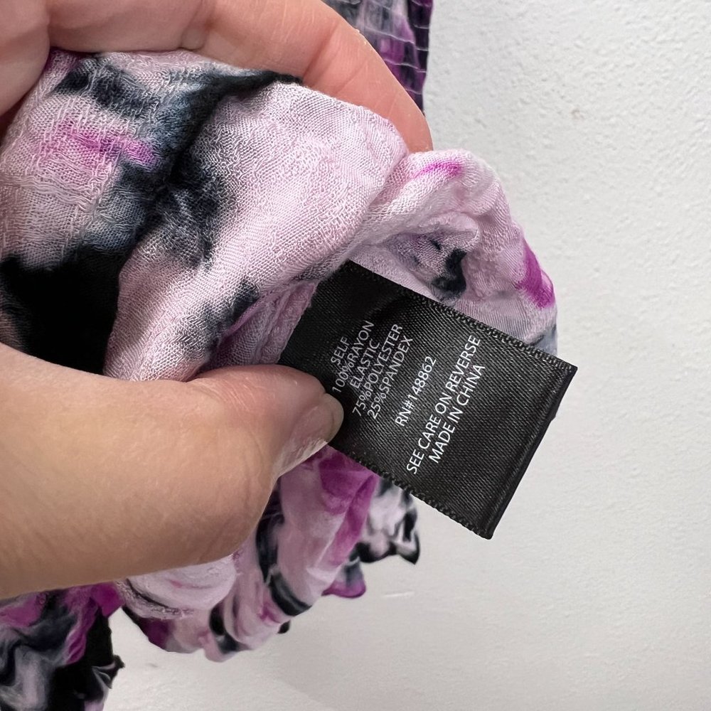 Torrid purple black tie dye cold shoulder smocked top strap top Size: 00 - Picture 5 of 7